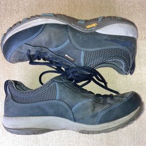 DANSKO Paisley Womens Waterproof Suede Vibram Slip Resist Sneakers Size EU 37